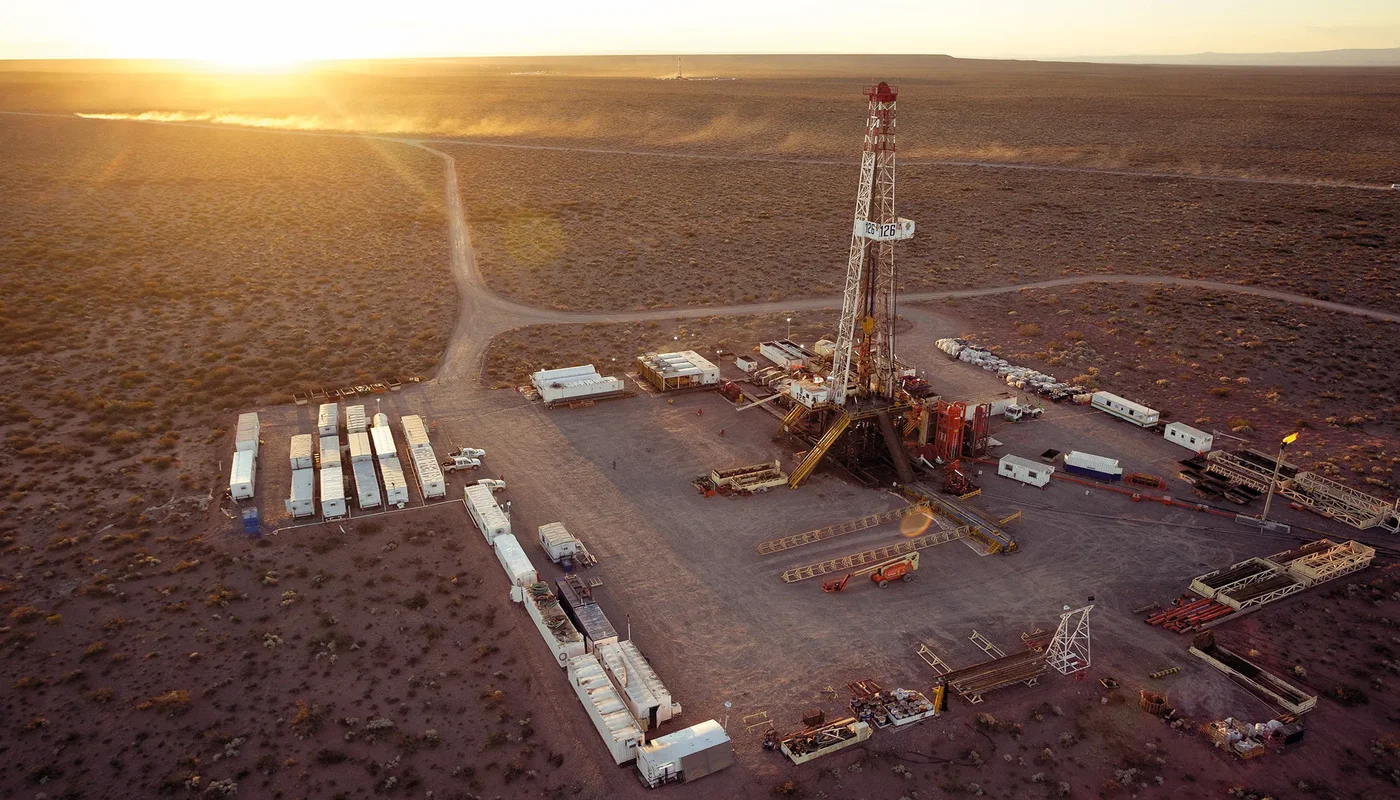Vaca Muerta gana tiempo: prevén que la demanda de petróleo se mantendrá hasta 2040