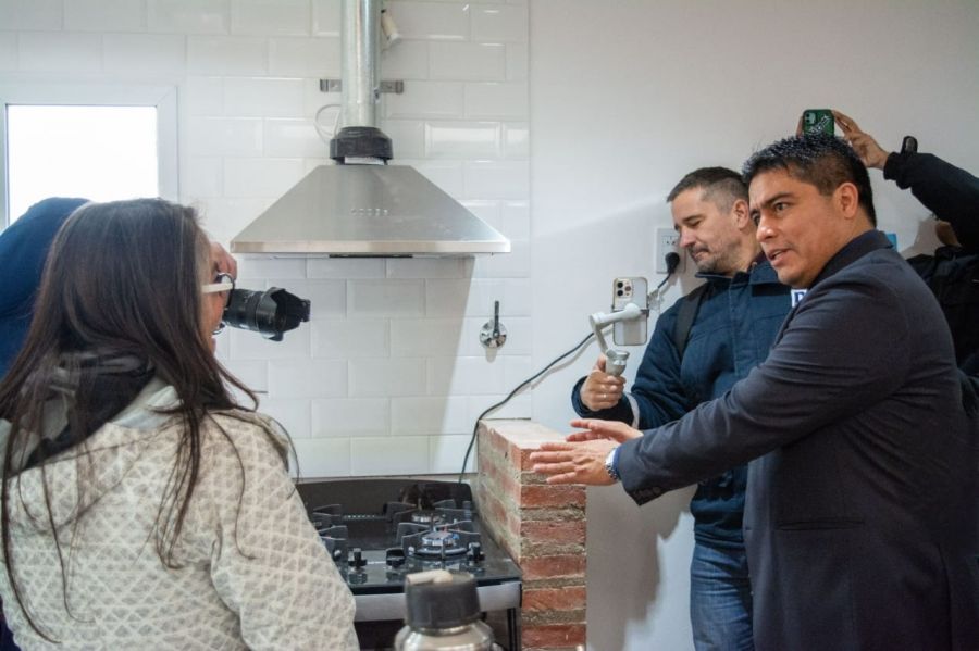 Vidal participó de la inauguración de la red de gas en el Barrio Aeroclub de Río Gallegos