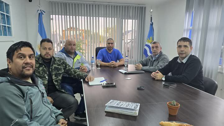 Rafael Güenchenen se reunió con el Ministro de Energía de la Provincia para abordar la falta de Inversión en Inter Oil