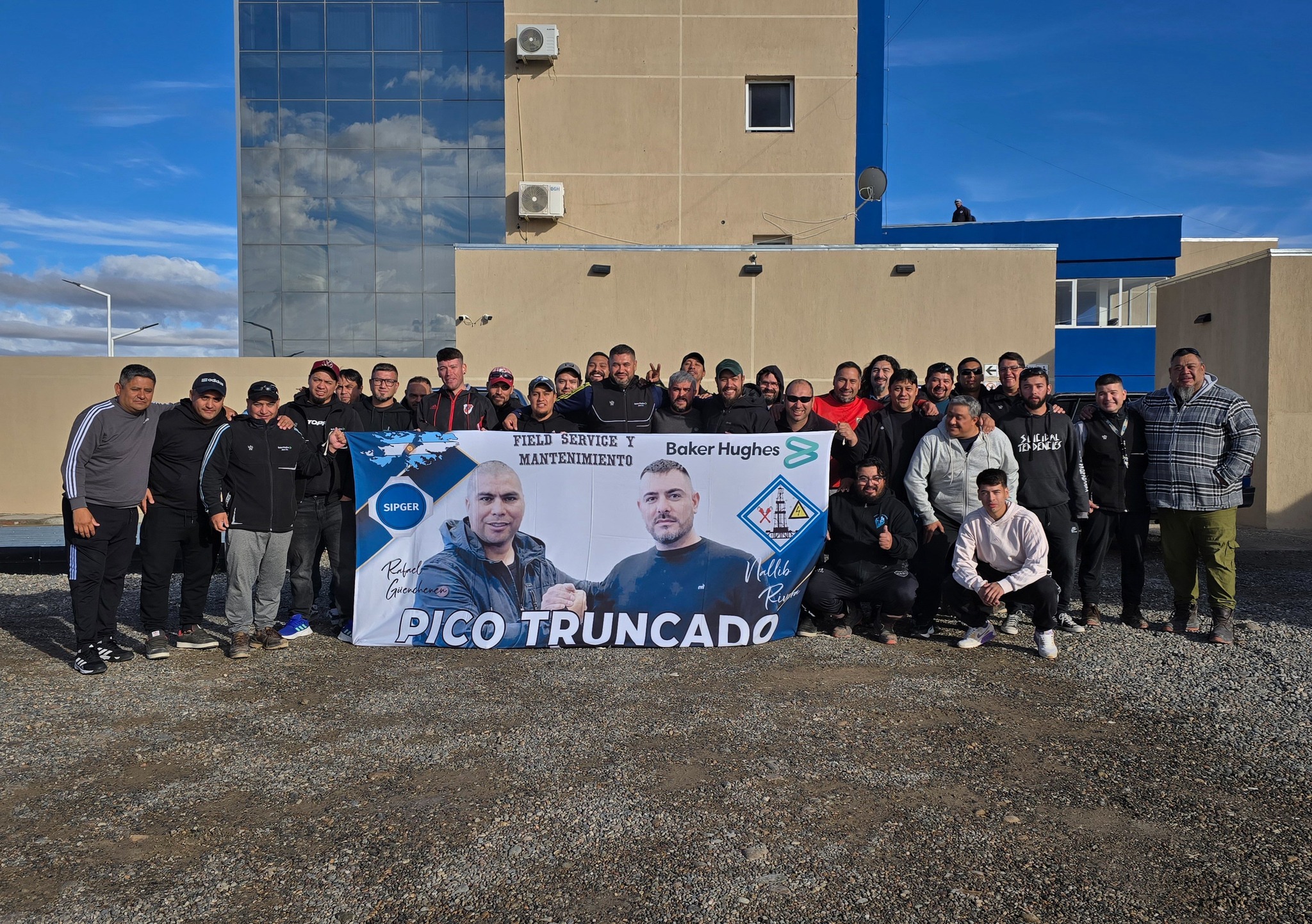 𝗘𝗠𝗣𝗥𝗘𝗦𝗔 𝗕𝗔𝗞𝗘𝗥 𝗛𝗨𝗚𝗛𝗘𝗦 𝗣𝗜𝗖𝗢 𝗧𝗥𝗨𝗡𝗖𝗔𝗗𝗢 𝗢𝗣𝗘𝗥𝗔𝗗𝗢𝗥𝗔 𝗬𝗣𝗙