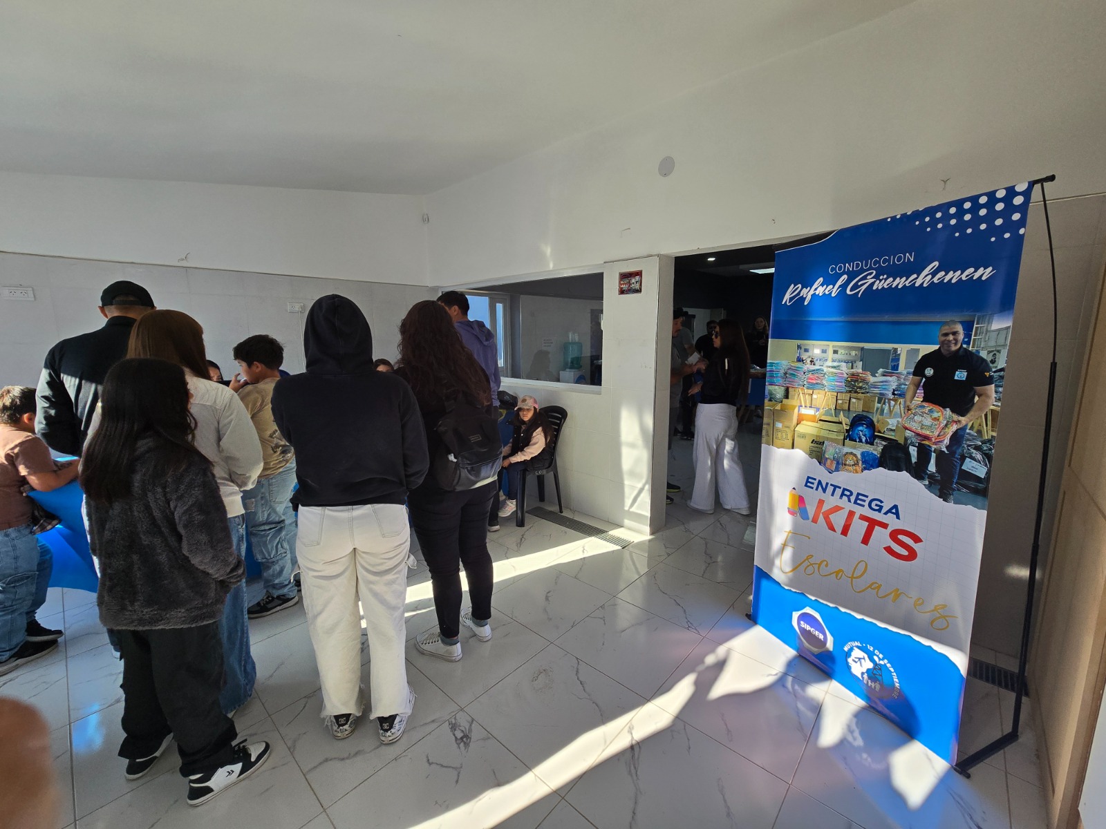 GUENCHENEN INICIÓ LA ENTREGA DE 12.000 KITS ESCOLARES PARA LOS AFILIADOS PETROLEROS